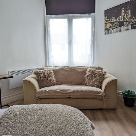 Serene 1 Bedroom Flat In Roath 卡迪夫 外观 照片