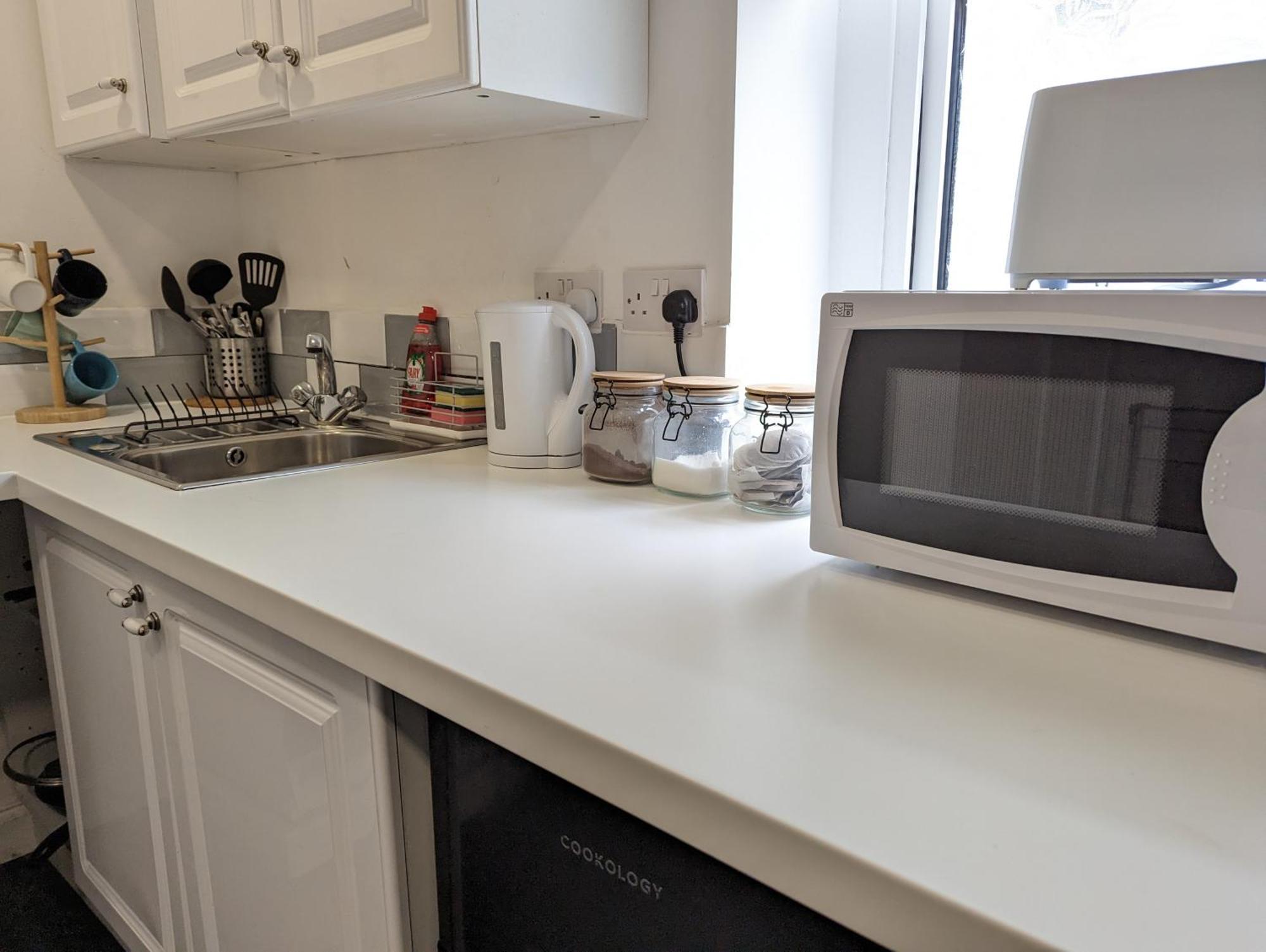Serene 1 Bedroom Flat In Roath 卡迪夫 外观 照片