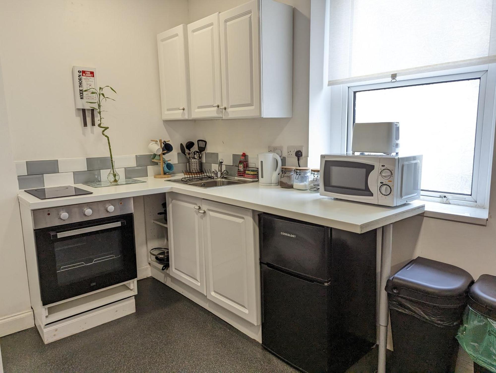 Serene 1 Bedroom Flat In Roath 卡迪夫 外观 照片