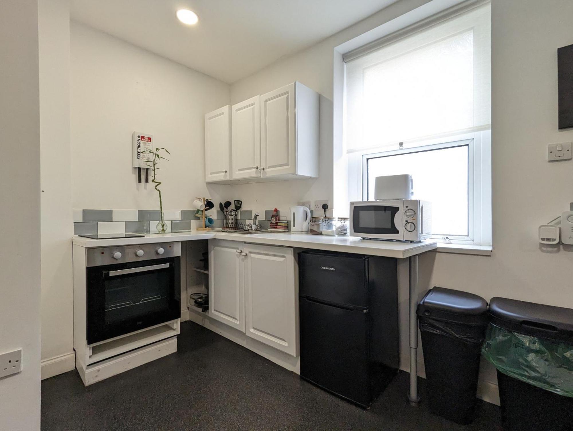 Serene 1 Bedroom Flat In Roath 卡迪夫 外观 照片
